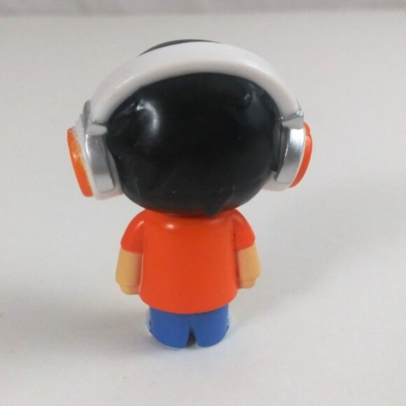 Bonkers Ryan's World Mystery Micro Figures World Gaming Dad 2" Toy Figure - Picture 3 of 6